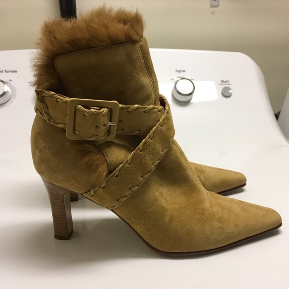 ANTONIO MELANI Shoes - Antonio Melani • Suede Fur leather Boots Size 6